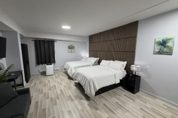 Deluxe Studio Suite, 2 Double Beds, Kitchen | WiFi (free), bed sheets