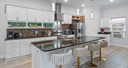 Beach 6BR | Pool | BBQ | 5 Min to Beach | Sleep-14