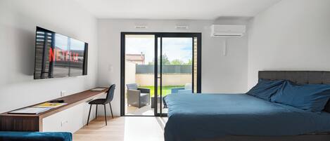 Desk, free WiFi, bed sheets