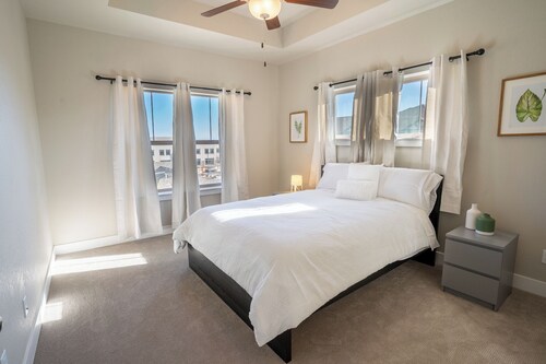 Escape to the heart of Colorado!