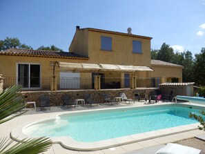 Outdoor pool - Gîte des Lavandes (MONTAGNAC MONTPEZAT)
