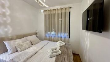 1 bedroom, iron/ironing board, Internet, bed sheets
