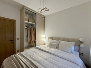 1 bedroom, iron/ironing board, Internet, bed sheets