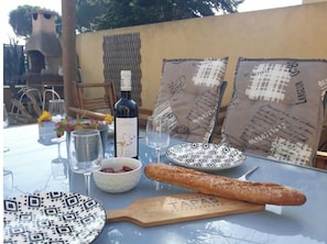 Outdoor dining - Quiet villa close to beaches with Wifi, Air conditioning, Parking (Sauvian)