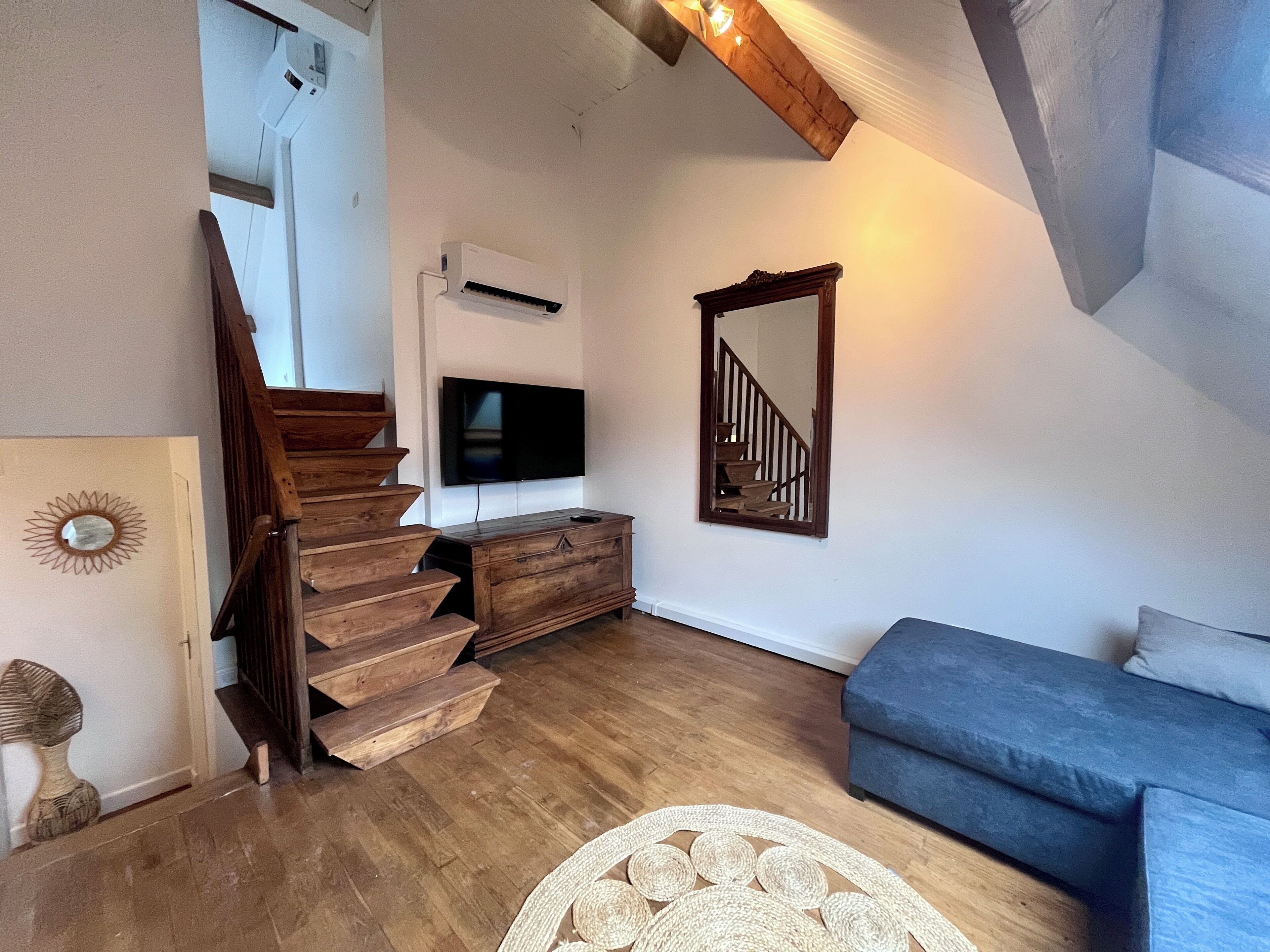 スマートテレビ、テレビゲーム、DVD プレーヤー、卓球台