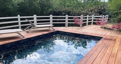 Haven of peace in the heart of nature with heated swimming pool - Vallée de la Sioule