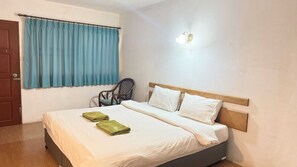 Standard Double Room - Collection O Night Bazaar Chiangmai (Chiang Mai)