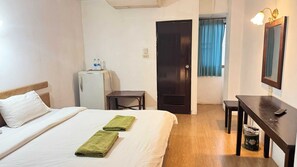 Standard Double Room - Collection O Night Bazaar Chiangmai (Chiang Mai)