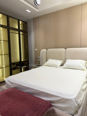 Premium Suite, Park View, Garden Area - Alsawah Nordic Suite In Village West (Sheikh Zayed City)