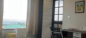 Serene 2-bedroom apartment with AC in Dharamshala