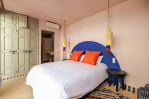 5 多间卧室、熨斗/熨衣板、上网接入、床单