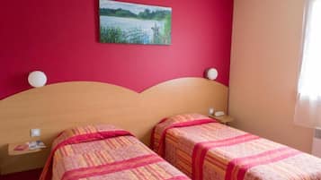 Desk, soundproofing, iron/ironing board, free WiFi