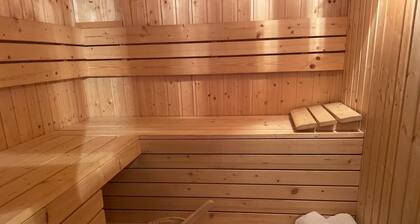 Cozy 3-bedroom mountain challet with beautiful views near Klinovec