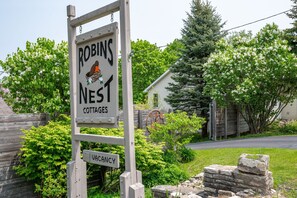Property grounds - Fish Creek Cottages (Fish Creek)