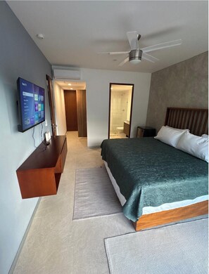 1 bedroom, iron/ironing board, WiFi, bed sheets - One room with bathroom in Playa del Carmen - Centric with superb amenities (Playa del Carmen)