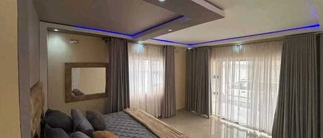 1 chambre, fer et planche à repasser, accès Internet, draps fournis