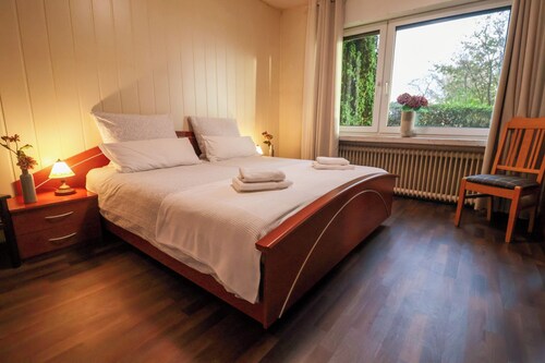 großzügige FeWo am Fluss Aper-Tief direkt am Deich in Ostfriesland gelegen