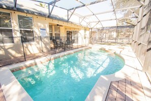 A heated pool - Disney Area Pool Home w/ Spa, Game Room & Gated (Davenport)