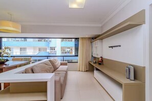 Living area - StayHome Exclusive Beachfront BC (Balneário Camboriú)