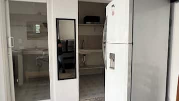 Quarto duplo clássico, varanda, vista para o pátio | Parte interna