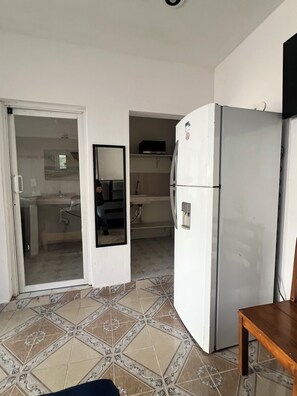 Classic Twin Room, Patio, Courtyard View | Interior - HOSTAL MID GY (Mérida)