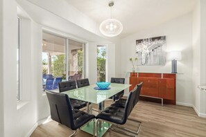 Dining - Perfect 3-bedroom house in "resort-like" Sun Lakes, Arizona (Sun Lakes)