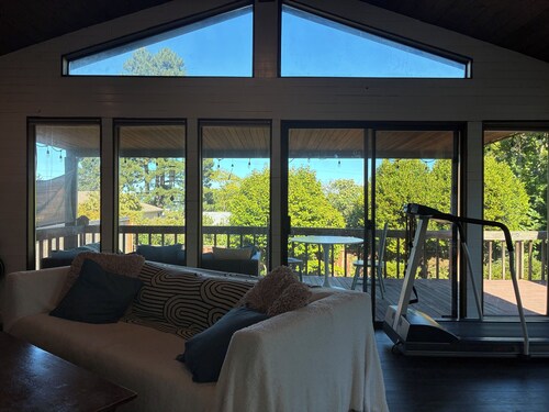 Getaway At Grandma's Mt Tabor Home