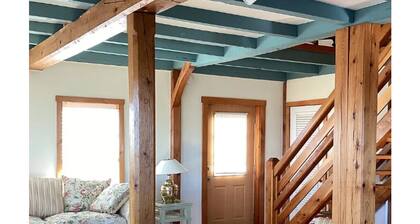 Coastal Rockland Summer Retreat – Waterfront View