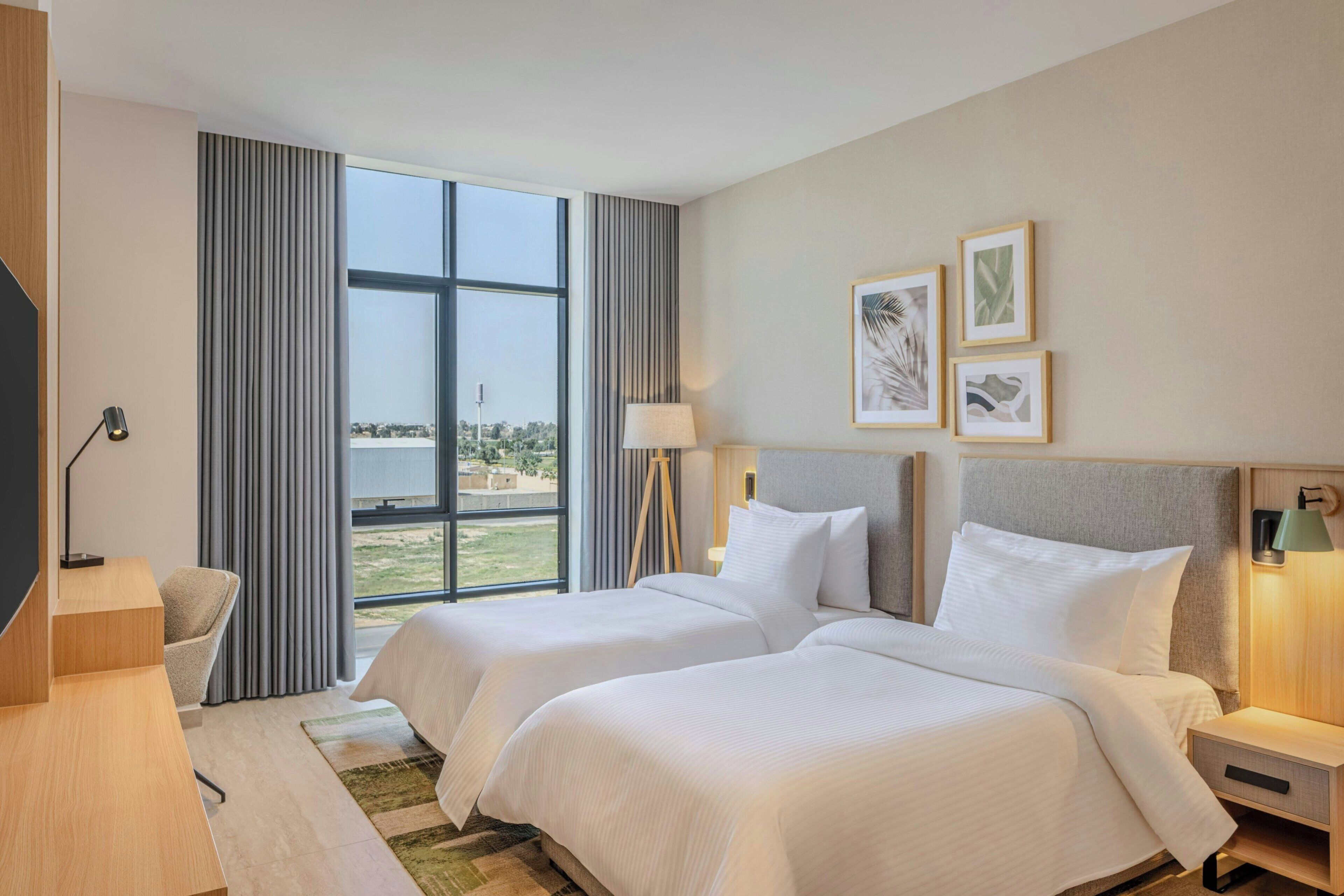 City Room, 2 Single Beds, City View