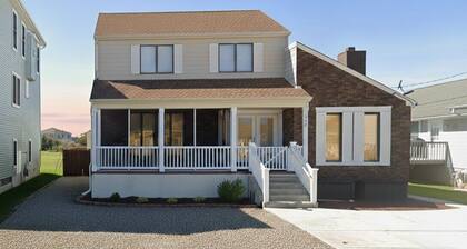 Book this Family Friendly 3-Bedroom Beach Home Now!!!