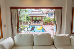 Grand Villa | Premium bedding, free WiFi, bed sheets - Premium Villa Baan Kinlom Chomlay (Hua Hin)