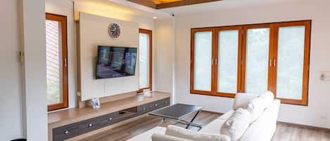 Grand Villa | Premium bedding, free WiFi, bed sheets