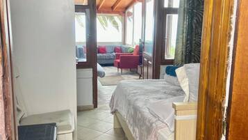 1 bedroom, desk, iron/ironing board, free WiFi