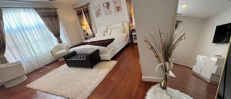 3 chambres, fer et planche à repasser, Wi-Fi, draps fournis