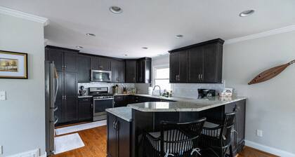 The Nola House- Starmount Neighborhood