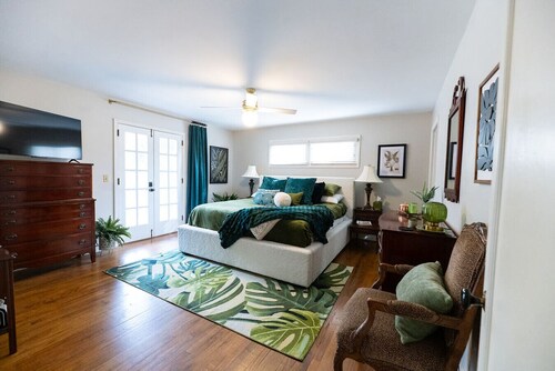 The Nola House- Starmount Neighborhood