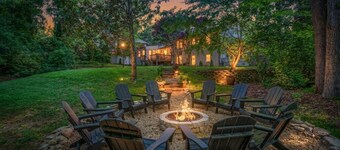5BR Multi-Family Home | Room to Spread Out | Game Room