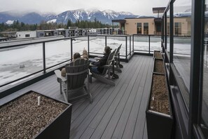 Property grounds - Max Send in Mackenzie Village (Revelstoke)