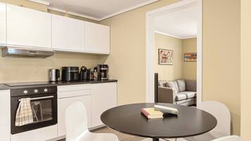 Leilighet, balkong, byutsikt | Wi-fi (inkludert)