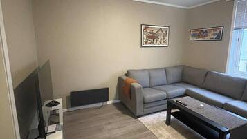 Apartment, Balcony, City View | Living area