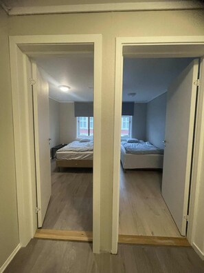 Appartement, balcon, vue sur la ville | Intérieur