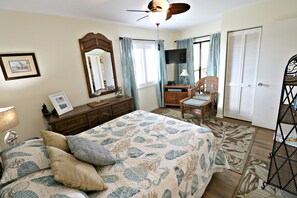 2 bedrooms, iron/ironing board, free WiFi, bed sheets - Ocean Village Club Condo D21 (St. Augustine)