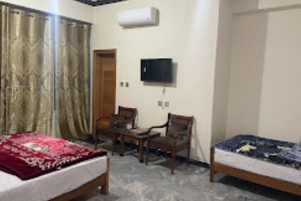 تجهيزات عازلة للصوت ومكواة/لوح كي وواي فاي مجانًا