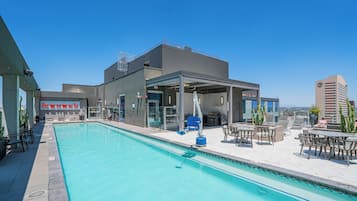 Kolam renang terbuka