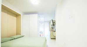 Free WiFi, bed sheets - Queen Home Martinne - One Bedroom Apartment, Sleeps 3 (Bologna)