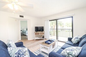 TV - Ocean Village Club Condo P25 (St. Augustine)