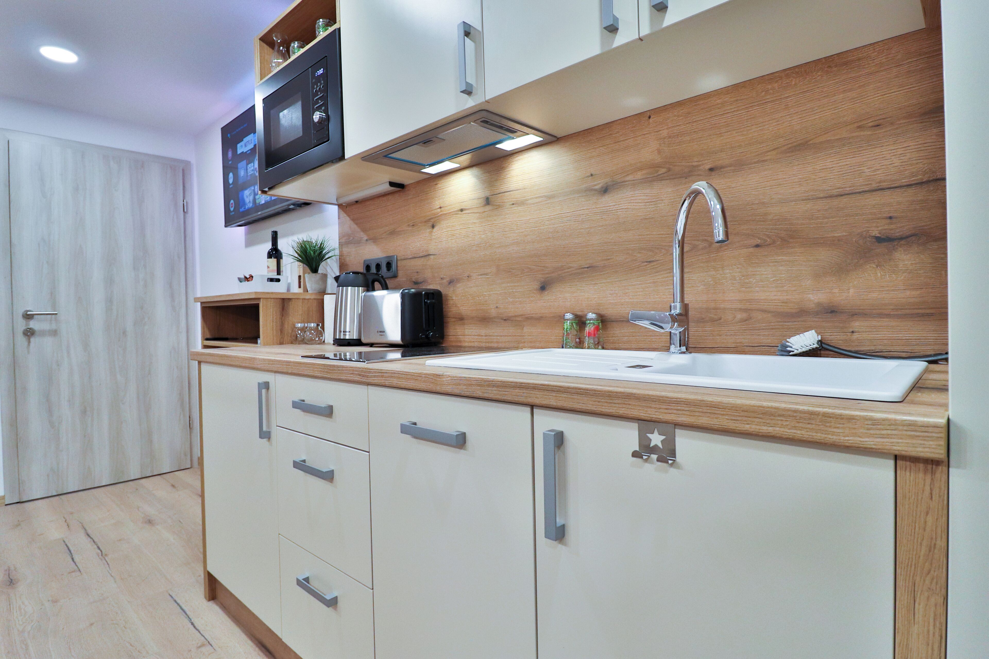 Apartment, Pets Allowed, City View | Private kitchen | Microwave, stovetop, espresso maker, coffee/tea maker