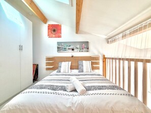 Accès Internet, draps fournis