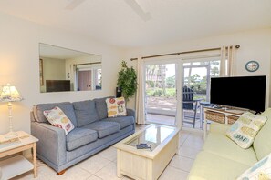 TV - SABTC 113-Ground Floor Two Bedroom Condo in Oceanfront Building (St. Augustine)