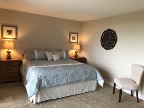 3 slaapkamers, een strijkplank/strijkijzer, wifi, beddengoed